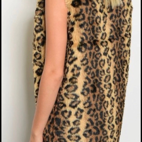 Animal Print Faux Fur Vest - Picture 4 of 5